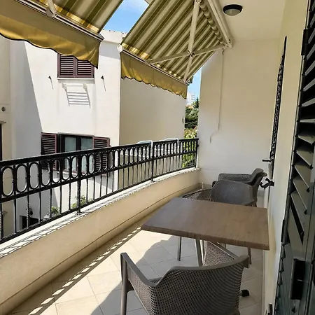 Premium * Makarska